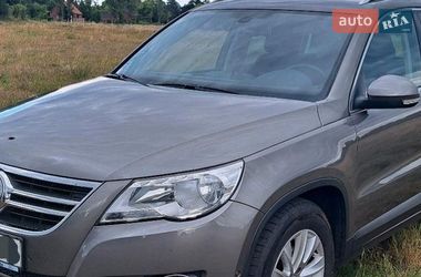 Внедорожник / Кроссовер Volkswagen Tiguan 2010 в Луцке