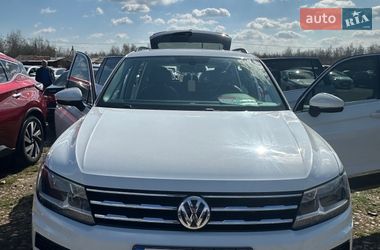 Позашляховик / Кросовер Volkswagen Tiguan 2018 в Івано-Франківську