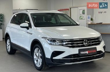 Внедорожник / Кроссовер Volkswagen Tiguan 2021 в Киеве
