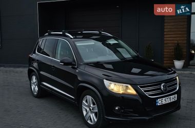 Внедорожник / Кроссовер Volkswagen Tiguan 2011 в Черновцах
