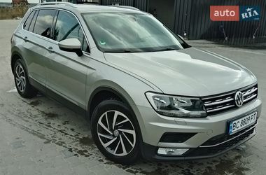 Позашляховик / Кросовер Volkswagen Tiguan 2017 в Львові