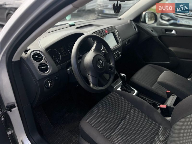 Внедорожник / Кроссовер Volkswagen Tiguan 2010 в Львове