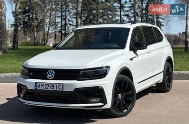 Внедорожник / Кроссовер Volkswagen Tiguan 2020 в Киеве
