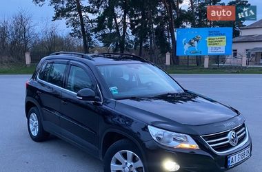 Внедорожник / Кроссовер Volkswagen Tiguan 2008 в Володарке