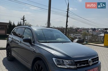 Внедорожник / Кроссовер Volkswagen Tiguan 2021 в Черновцах