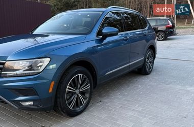 Внедорожник / Кроссовер Volkswagen Tiguan 2018 в Львове