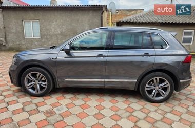 Внедорожник / Кроссовер Volkswagen Tiguan 2019 в Измаиле