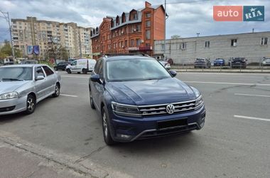 Позашляховик / Кросовер Volkswagen Tiguan 2017 в Києві
