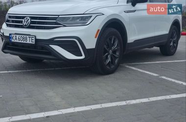 Позашляховик / Кросовер Volkswagen Tiguan 2022 в Києві