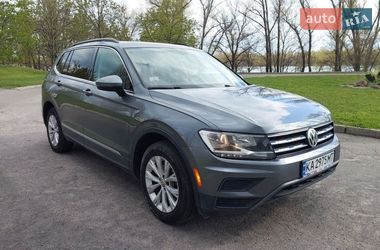 Внедорожник / Кроссовер Volkswagen Tiguan 2017 в Кременчуге