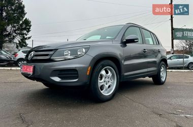Внедорожник / Кроссовер Volkswagen Tiguan 2016 в Полтаве