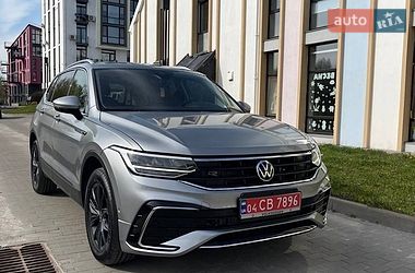 Позашляховик / Кросовер Volkswagen Tiguan 2023 в Києві