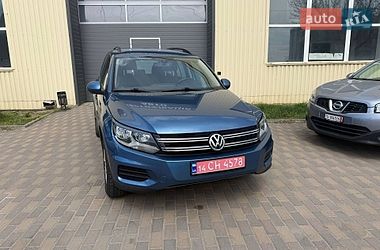 Внедорожник / Кроссовер Volkswagen Tiguan 2017 в Ровно