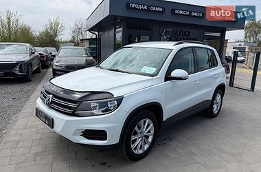 Внедорожник / Кроссовер Volkswagen Tiguan 2017 в Ровно
