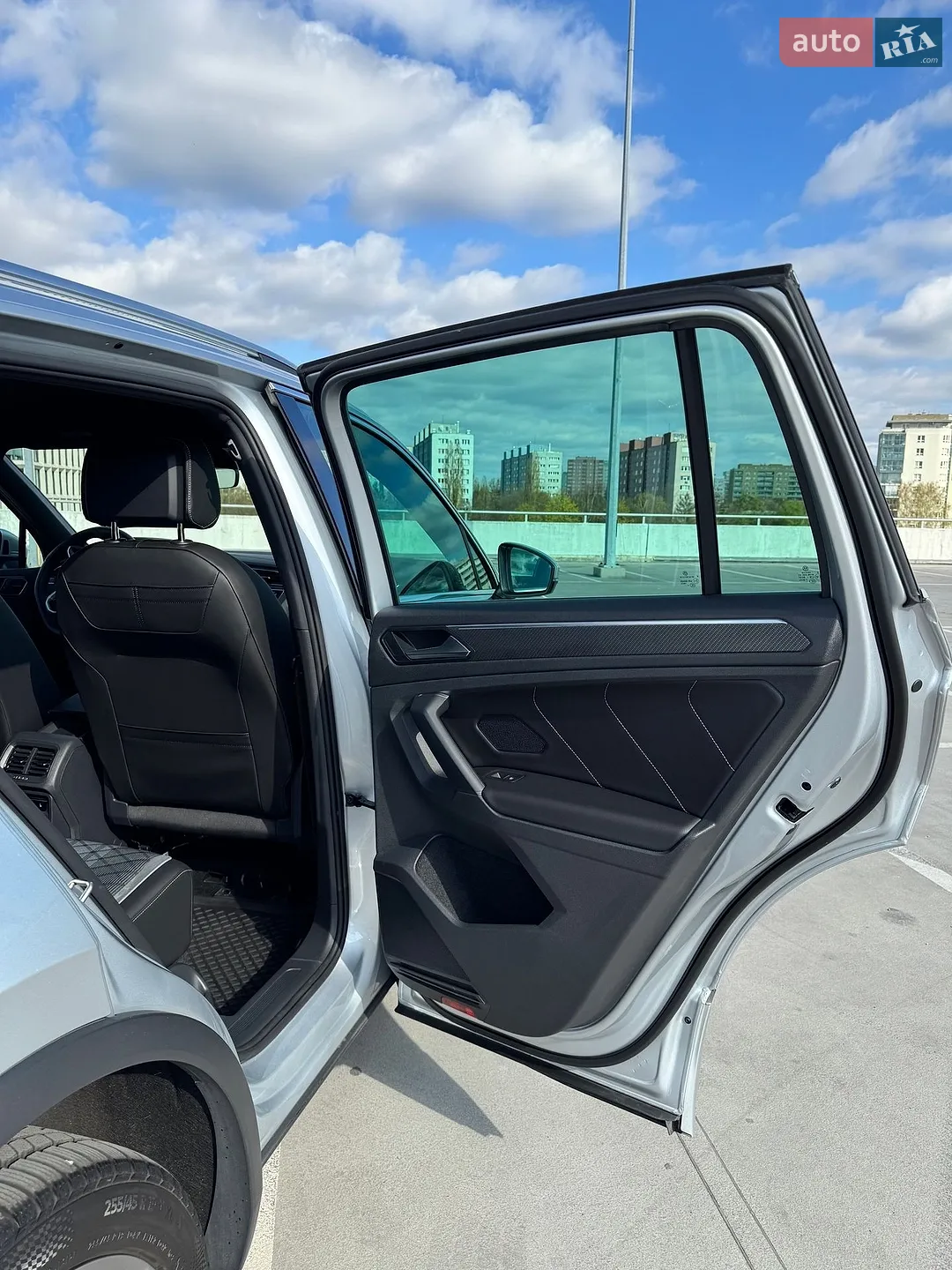 2022 Volkswagen Tiguan - мініатюра 27