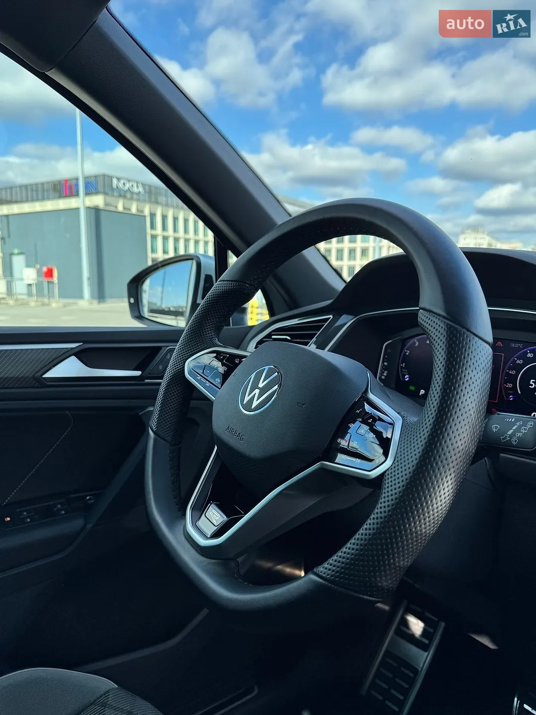 2022 Volkswagen Tiguan - мініатюра 31