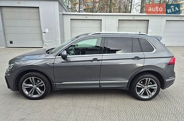 Внедорожник / Кроссовер Volkswagen Tiguan 2019 в Тернополе