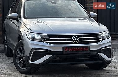 Внедорожник / Кроссовер Volkswagen Tiguan 2023 в Белогородке