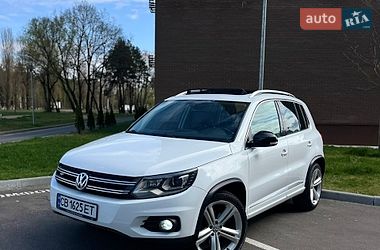 Внедорожник / Кроссовер Volkswagen Tiguan 2016 в Чернигове