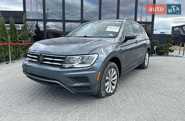 Внедорожник / Кроссовер Volkswagen Tiguan 2018 в Львове