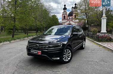 Позашляховик / Кросовер Volkswagen Tiguan 2017 в Запоріжжі