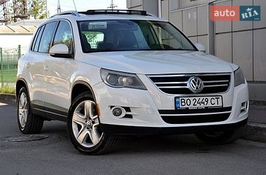 Позашляховик / Кросовер Volkswagen Tiguan 2010 в Львові
