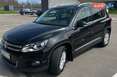 Позашляховик / Кросовер Volkswagen Tiguan 2015 в Рівному