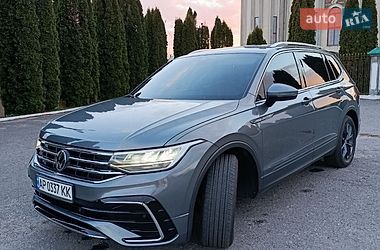 Позашляховик / Кросовер Volkswagen Tiguan 2024 в Дубні