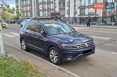 Позашляховик / Кросовер Volkswagen Tiguan 2017 в Києві