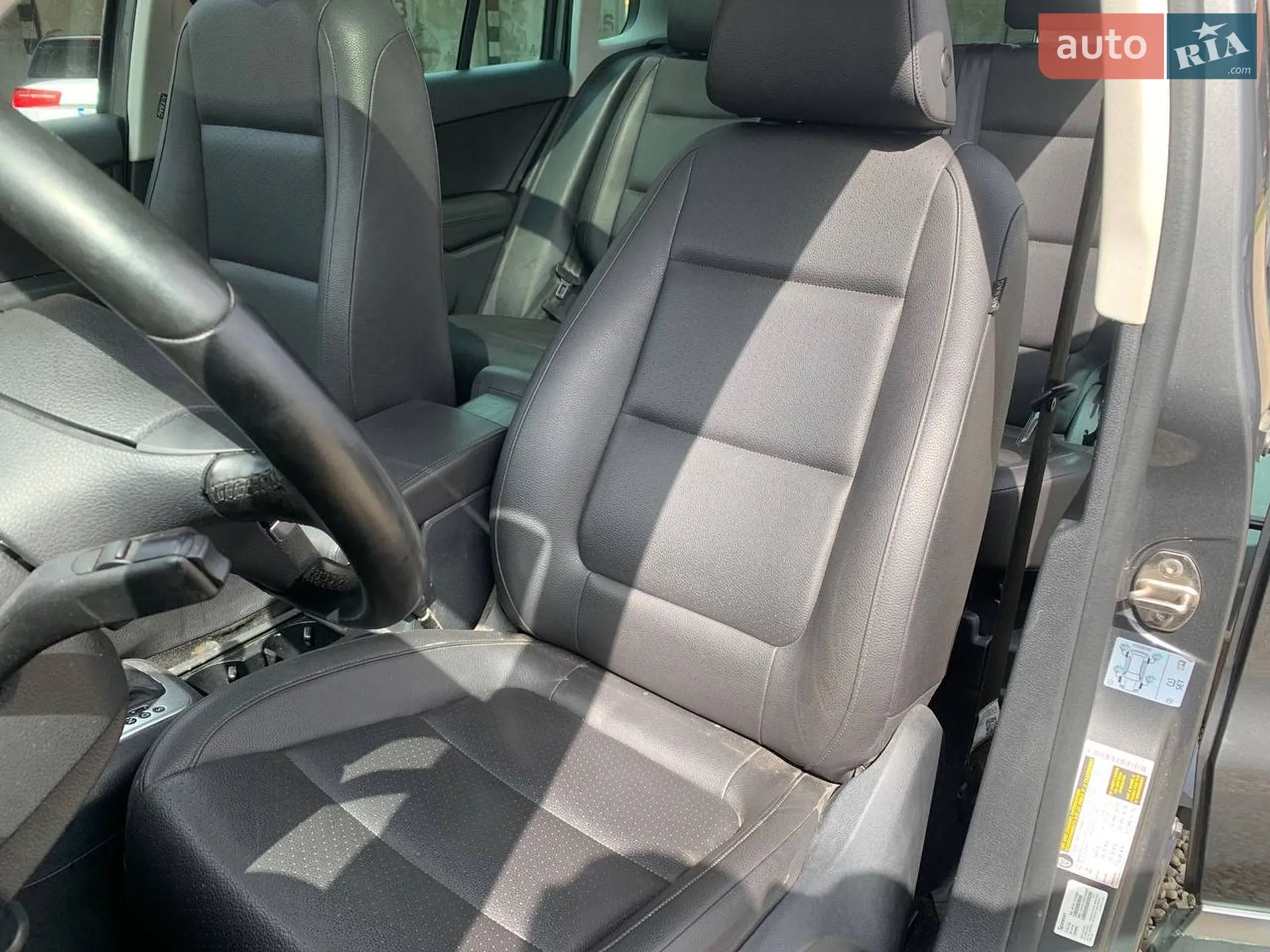 2016 Volkswagen Tiguan - мініатюра 22