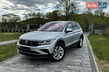 Внедорожник / Кроссовер Volkswagen Tiguan 2021 в Ивано-Франковске