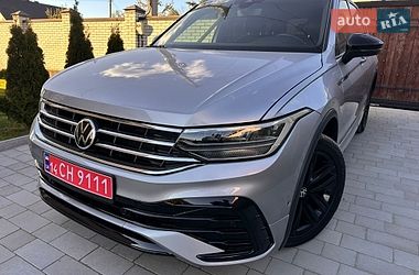Внедорожник / Кроссовер Volkswagen Tiguan 2022 в Львове
