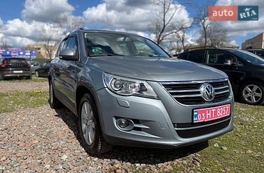 Внедорожник / Кроссовер Volkswagen Tiguan 2008 в Староконстантинове