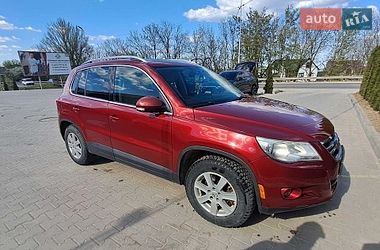 Внедорожник / Кроссовер Volkswagen Tiguan 2010 в Тернополе