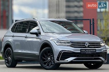Позашляховик / Кросовер Volkswagen Tiguan 2022 в Києві