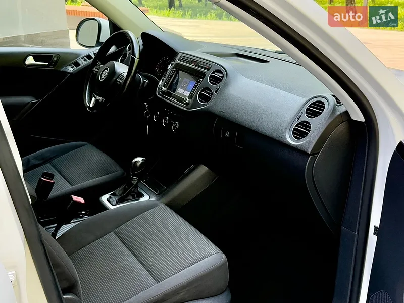 Volkswagen Tiguan 2012 VIN WVGAV7AX7DW543709 фото оголошення 60 з 117