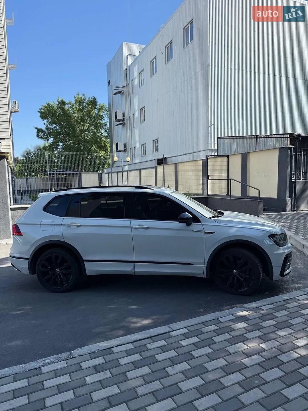 2020 Volkswagen Tiguan - мініатюра 12