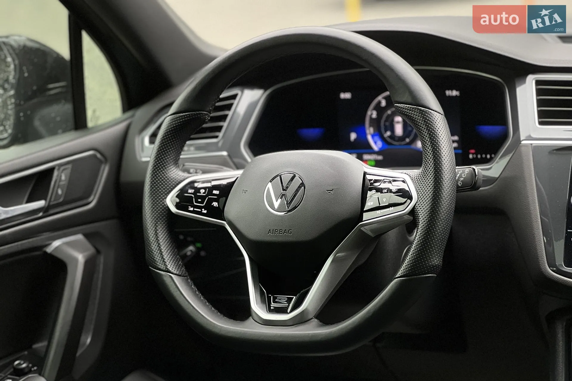 2022 Volkswagen Tiguan - мініатюра 23
