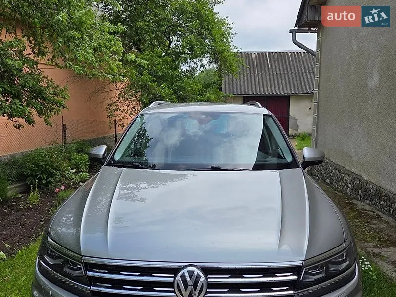 Volkswagen Tiguan 2017 VIN WVGTV7AX5HK024101 фото оголошення 50 з 98