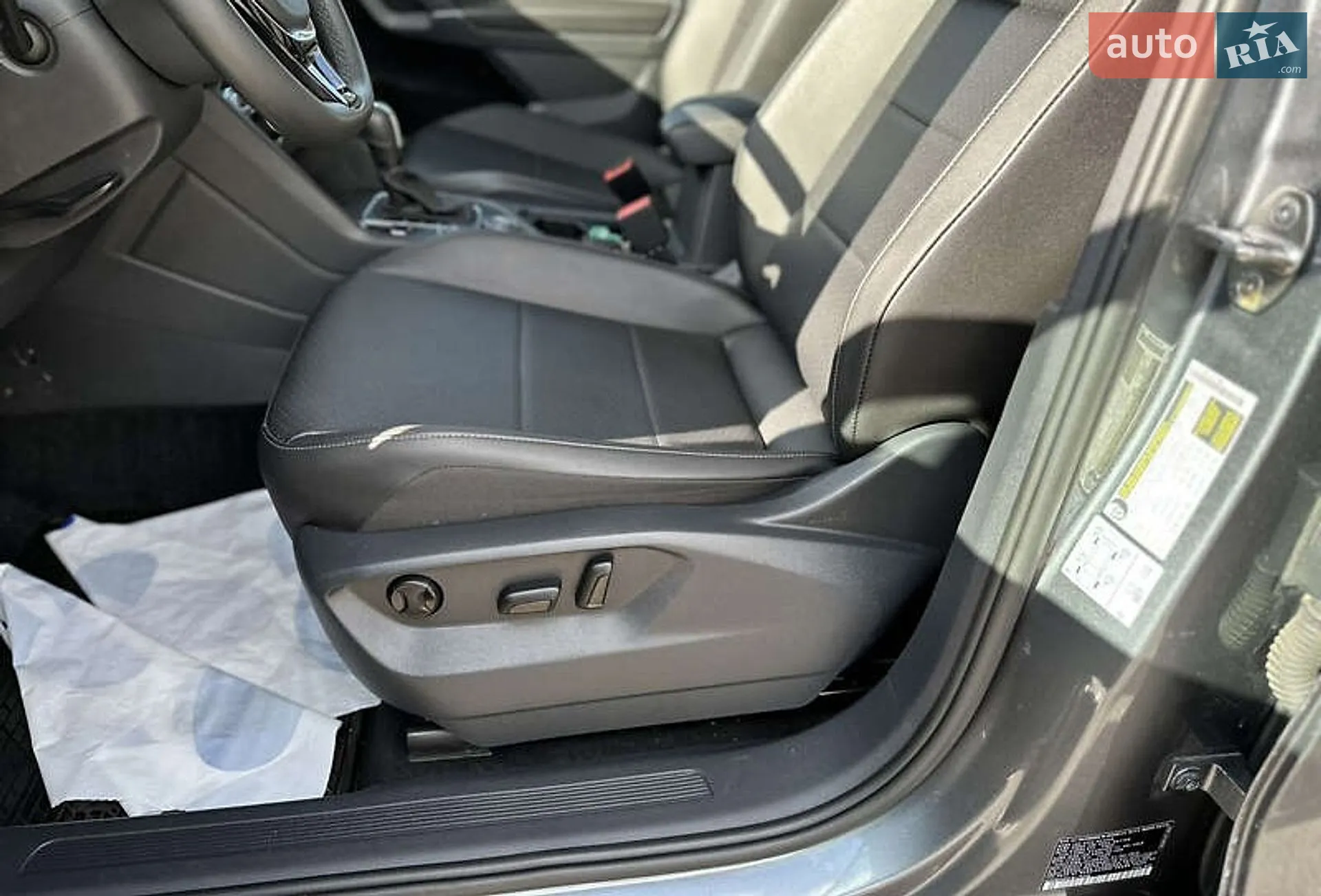 2020 Volkswagen Tiguan - мініатюра 25