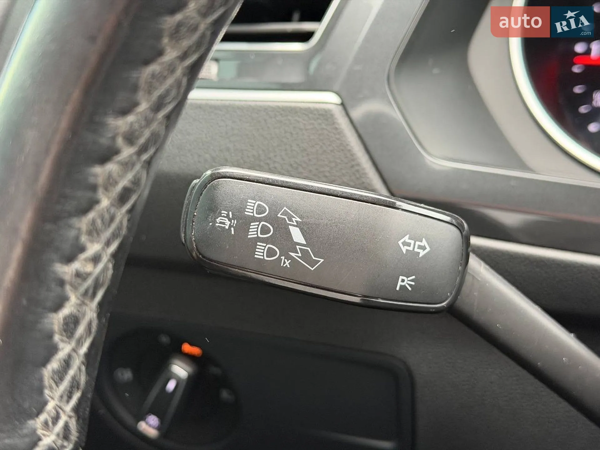 2017 Volkswagen Tiguan - мініатюра 26