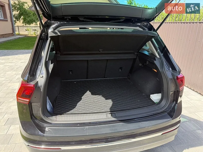 Volkswagen Tiguan 2019 VIN WVGZZZ5NZKW898447 фото оголошення 18 з 60