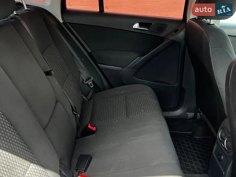 Volkswagen Tiguan 2010 VIN WVGZZZ5NZAW106801 фото оголошення 6 з 60