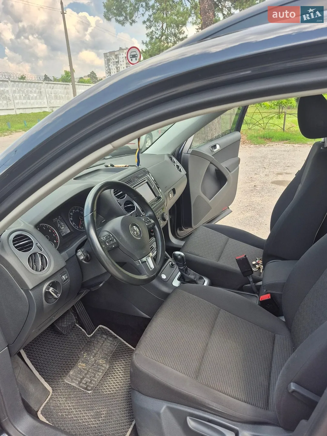 2017 Volkswagen Tiguan - мініатюра 12