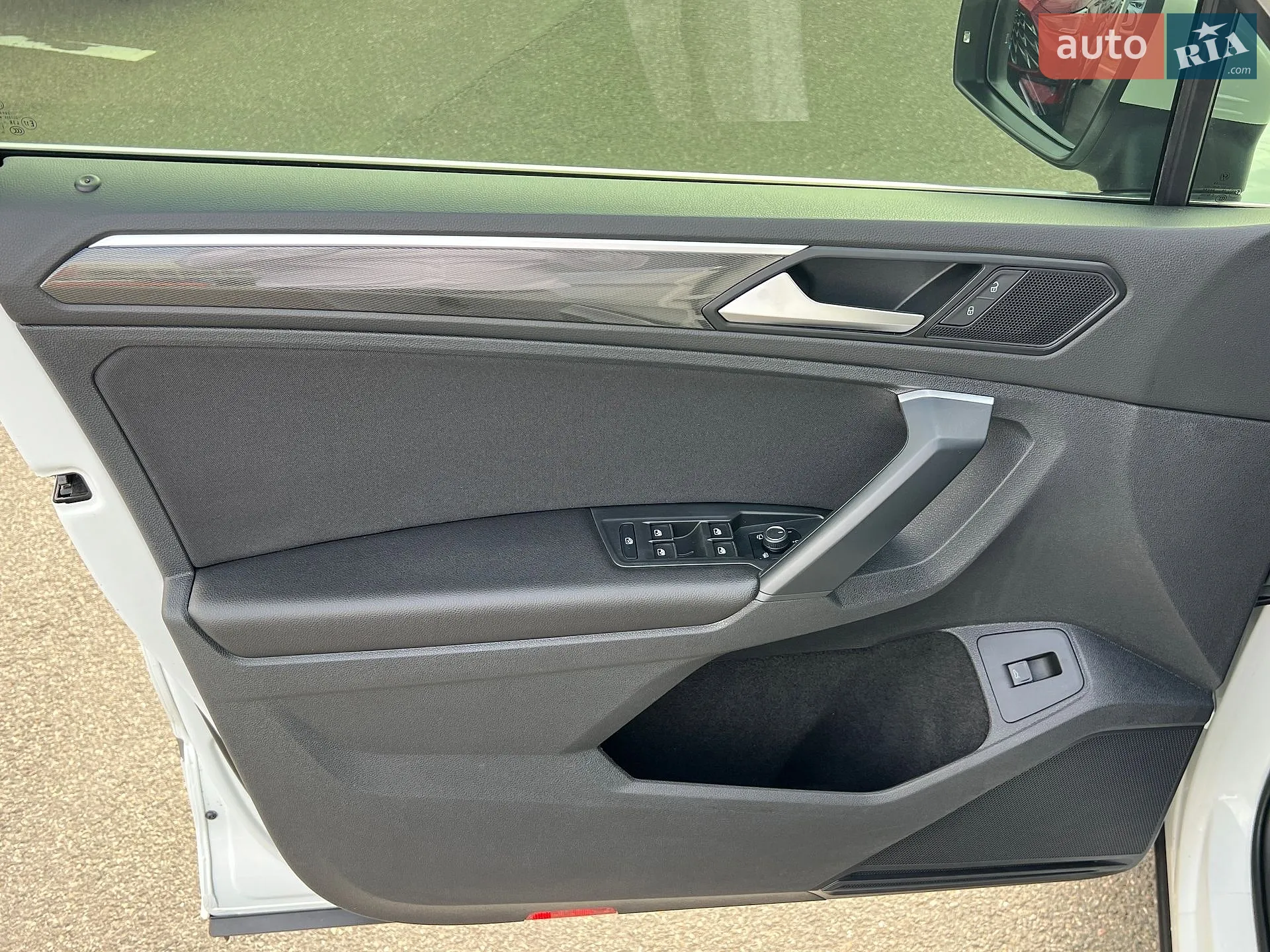 2019 Volkswagen Tiguan - мініатюра 17