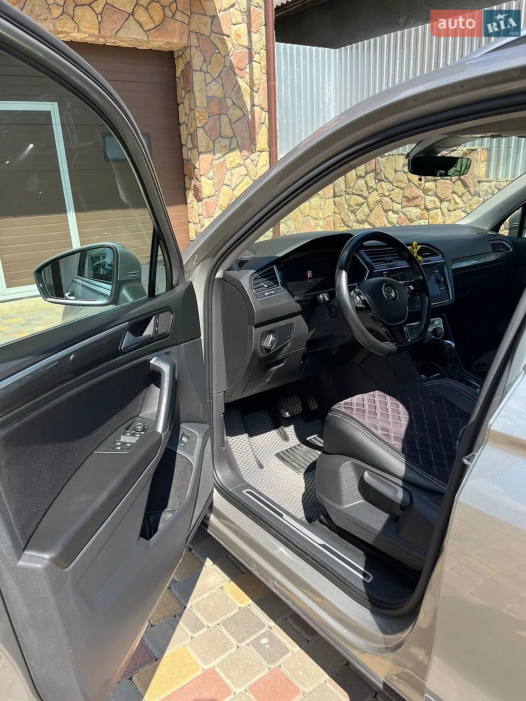 2020 Volkswagen Tiguan - мініатюра 10