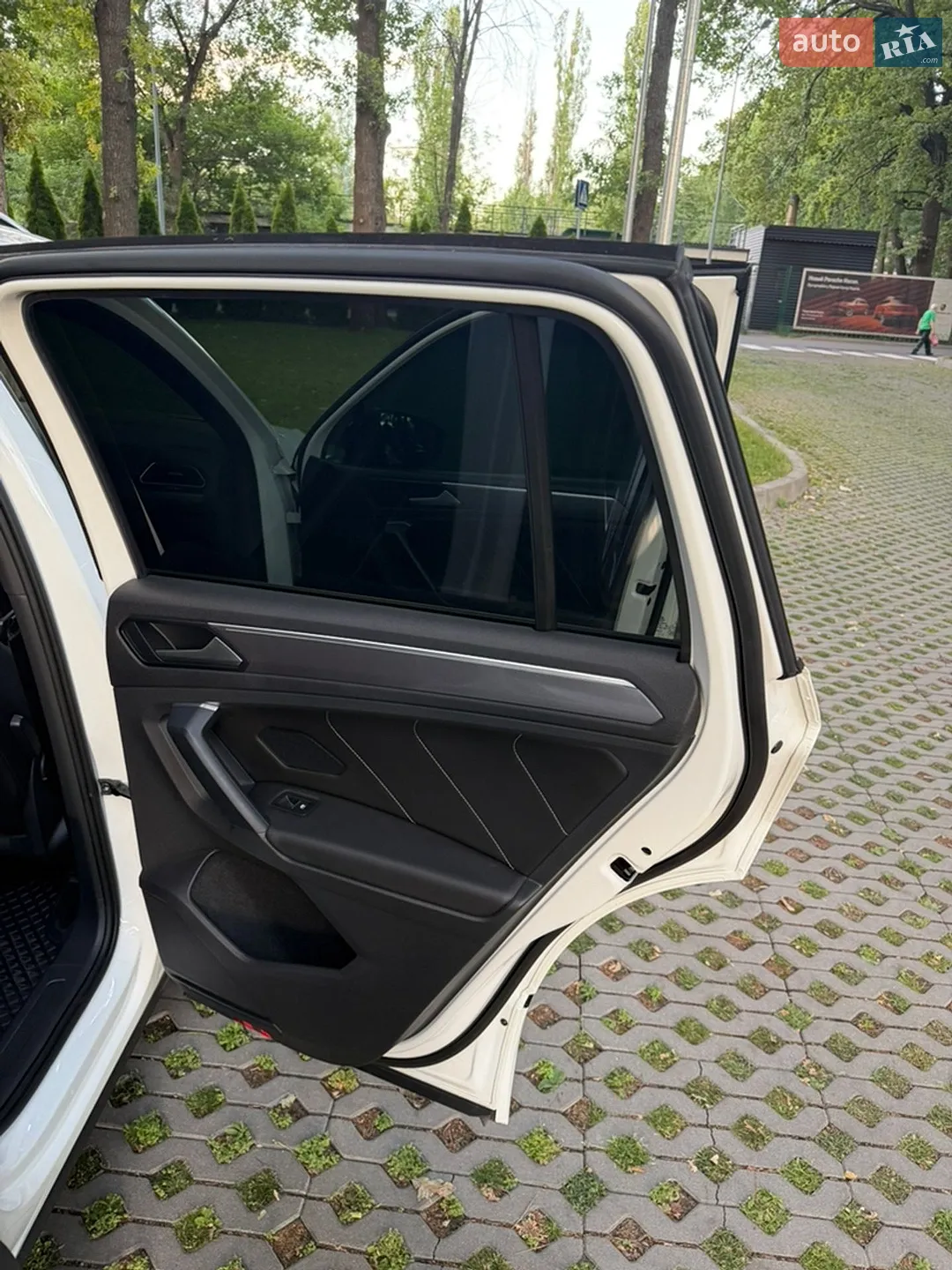2020 Volkswagen Tiguan - мініатюра 13