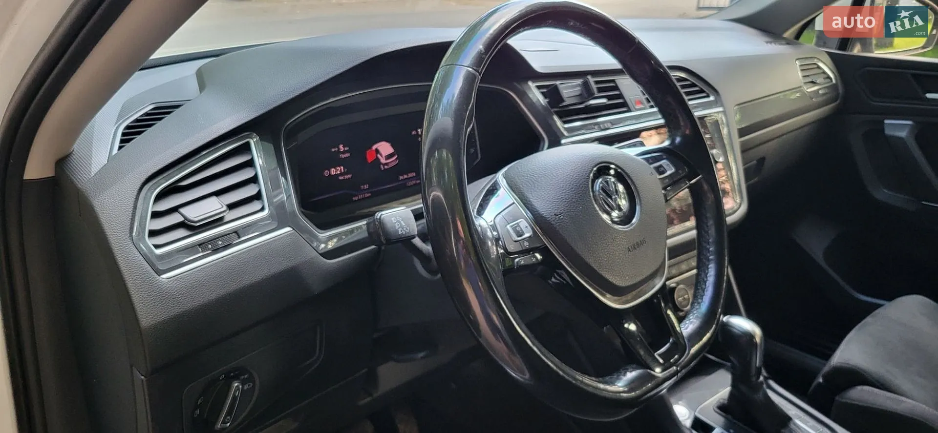 2019 Volkswagen Tiguan - мініатюра 11