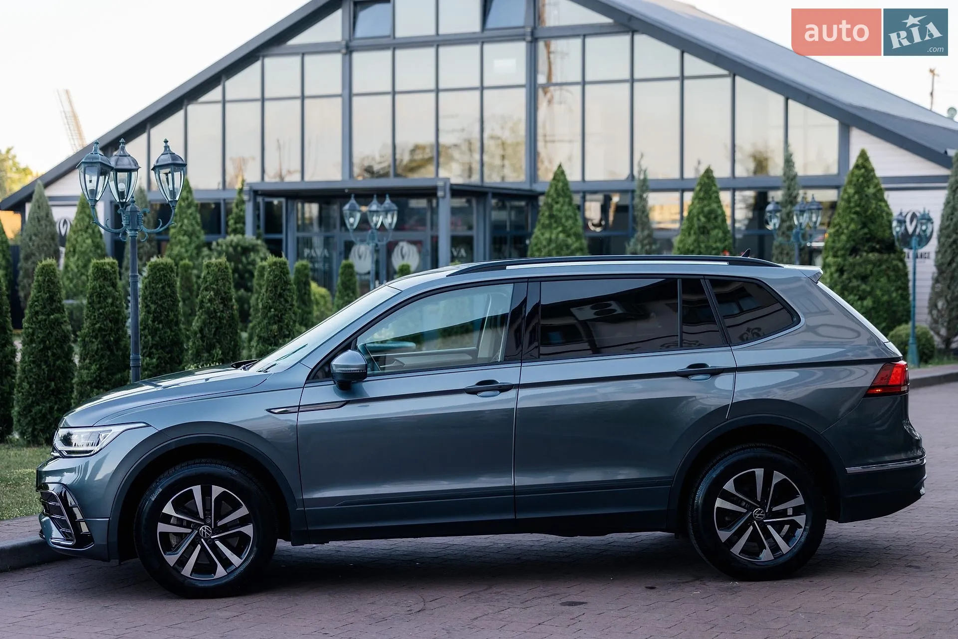 2022 Volkswagen Tiguan - мініатюра 17
