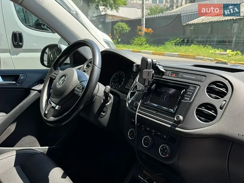 Volkswagen Tiguan 2016 VIN WVGBV7AX4GW578281 фото оголошення 6 з 92